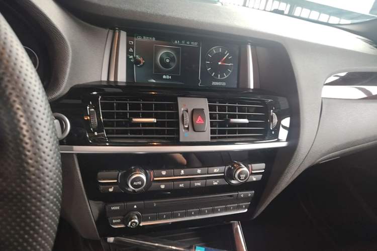 Used BMW X4 2014 xDrive20i X Design Package Audio And AC Panel