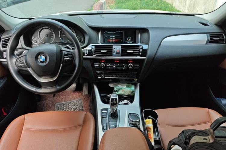 Used BMW X4 2014 xDrive28i Leading Model Center Console