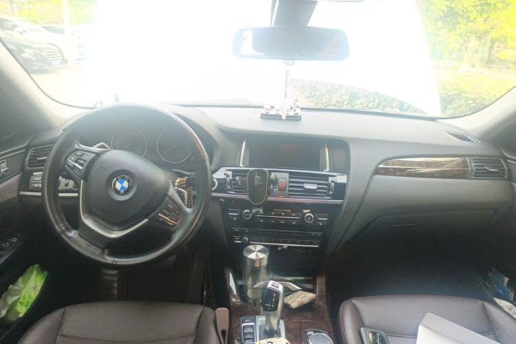 Used BMW X4 2014 xDrive20i X Design Package Center Console