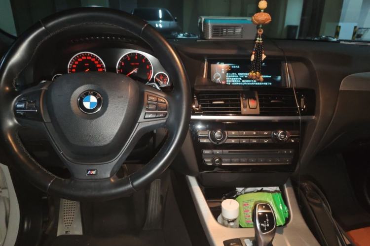 Used BMW X4 2014 xDrive35i M Sport model Center Console
