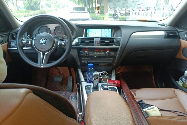 Used BMW X4 2014 xDrive28i Leading Model Center Console