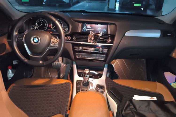 Used BMW X4 2014 xDrive28i Leading Model Center Console