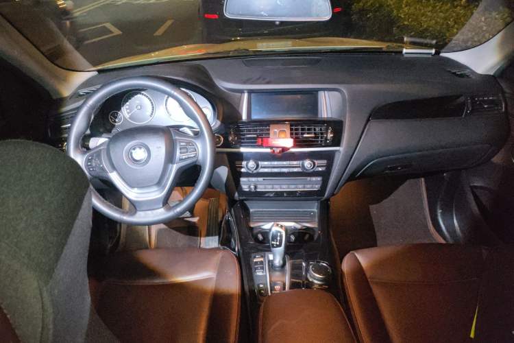 Used BMW X4 2014 xDrive20i X Design Package Center Console