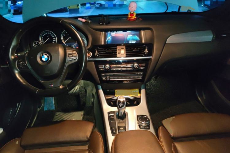 Used BMW X4 2014 xDrive28i M Sport Edition Center Console