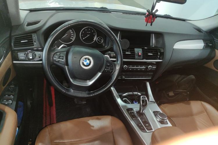 Used BMW X4 2014 xDrive28i Leading Model Center Console