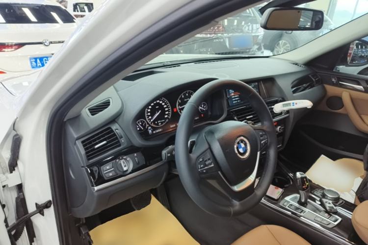 Used BMW X4 2014 xDrive20i X Design Package Center Console