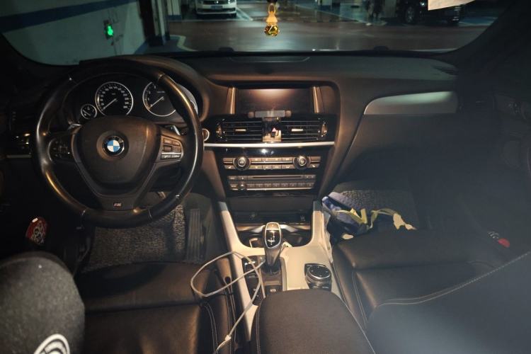Used BMW X4 2014 xDrive28i M Sport Edition Center Console