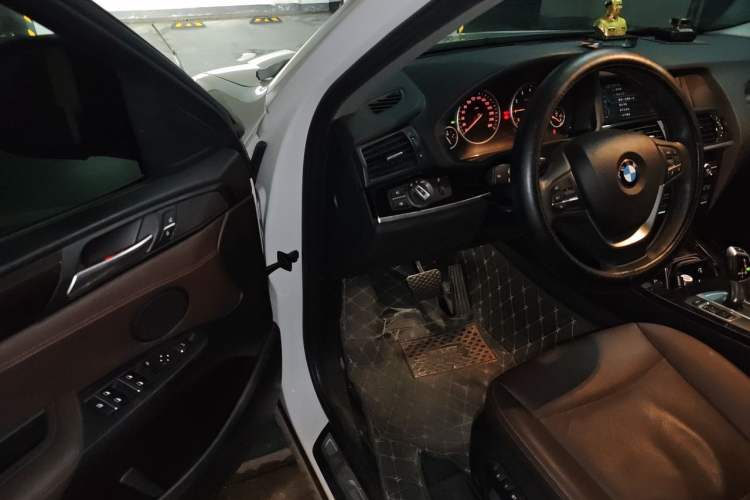 Used BMW X4 2014 xDrive20i X Design Package Driver Seat