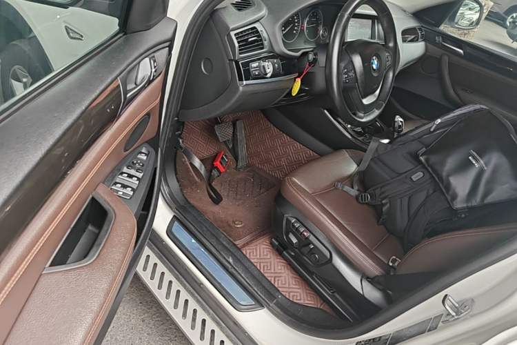 Used BMW X4 2014 xDrive20i X Design Package Driver Seat