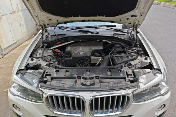 Used BMW X4 2014 xDrive28i Leading Model Engine Bay