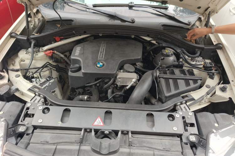 Used BMW X4 2014 xDrive20i X Design Package Engine Bay