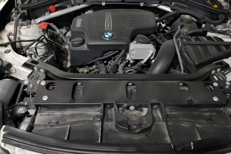 Used BMW X4 2014 xDrive20i X Design Package Engine Bay