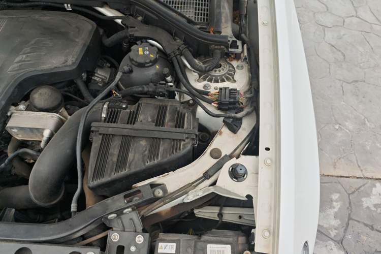 Used BMW X4 2014 xDrive20i X Design Package Engine Bay Left
