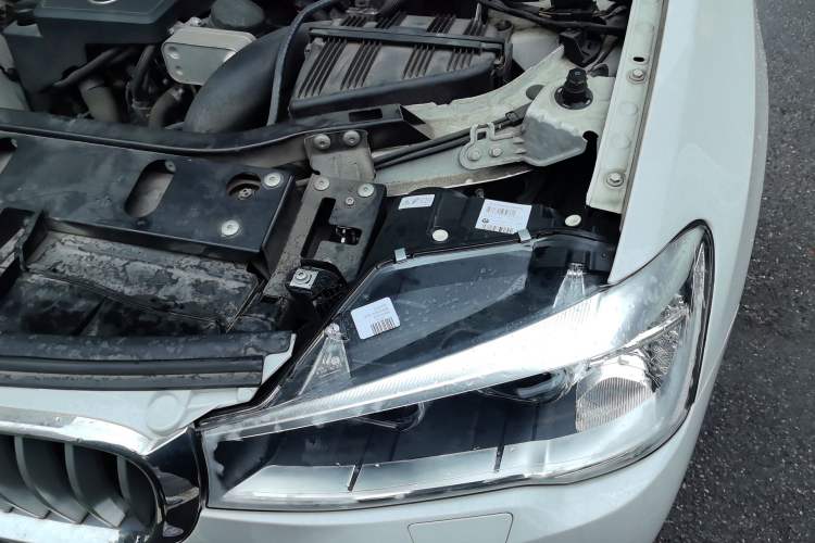 Used BMW X4 2014 xDrive20i X Design Package Engine Bay Left