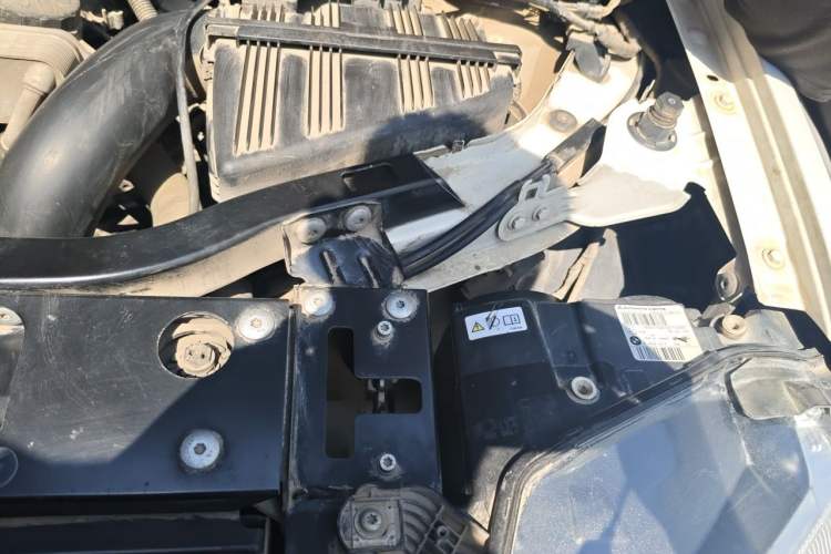 Used BMW X4 2014 xDrive20i X Design Package Engine Bay Left