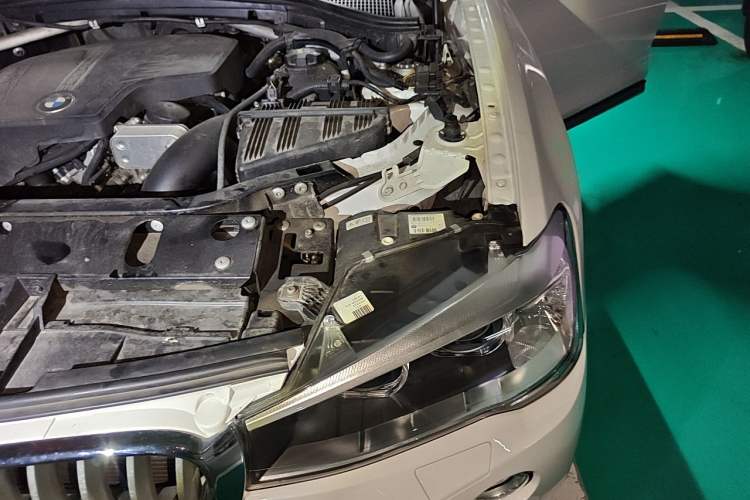 Used BMW X4 2014 xDrive20i X Design Package Engine Bay Left