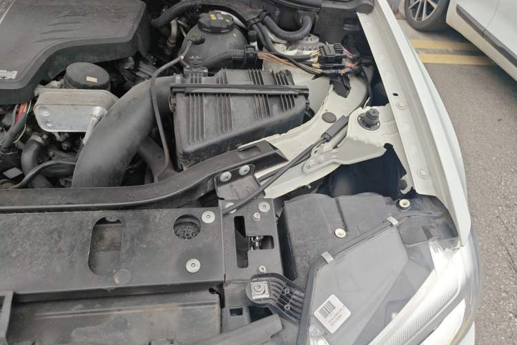 Used BMW X4 2014 xDrive28i Leading Model Engine Bay Left