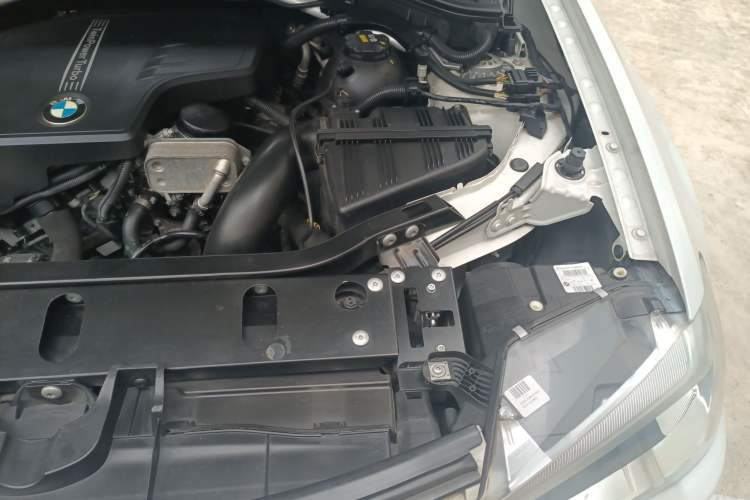 Used BMW X4 2014 xDrive20i X Design Package Engine Bay Left