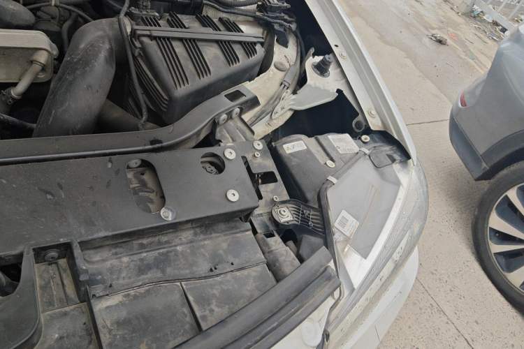 Used BMW X4 2014 xDrive20i X Design Package Engine Bay Left