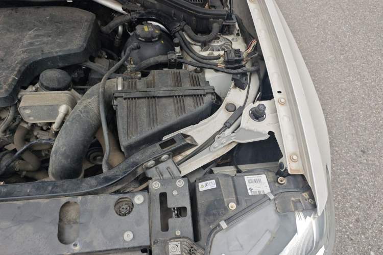 Used BMW X4 2014 xDrive28i Leading Model Engine Bay Left