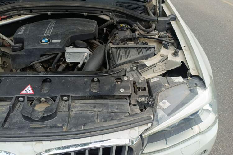 Used BMW X4 2014 xDrive28i Leading Model Engine Bay Left