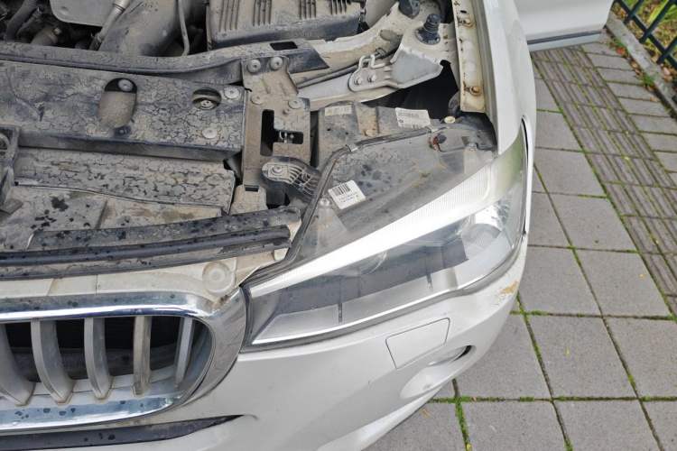 Used BMW X4 2014 xDrive20i X Design Package Engine Bay Left