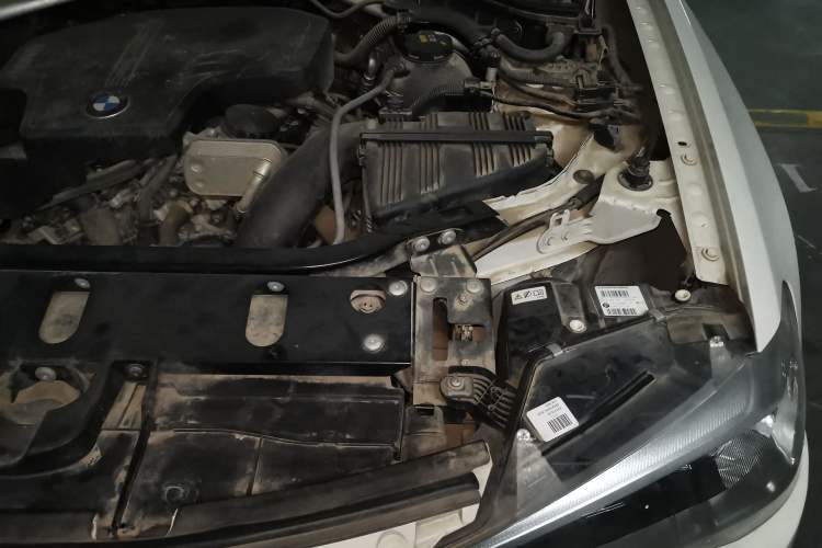 Used BMW X4 2014 xDrive20i X Design Package Engine Bay Left