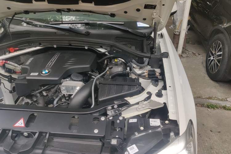 Used BMW X4 2014 xDrive20i X Design Package Engine Bay Left