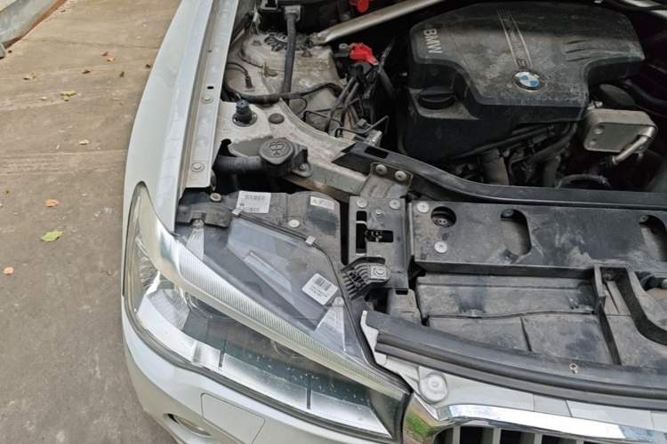 Used BMW X4 2014 xDrive28i Leading Model Engine Bay Right