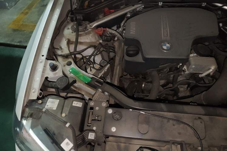 Used BMW X4 2014 xDrive20i X Design Package Engine Bay Right
