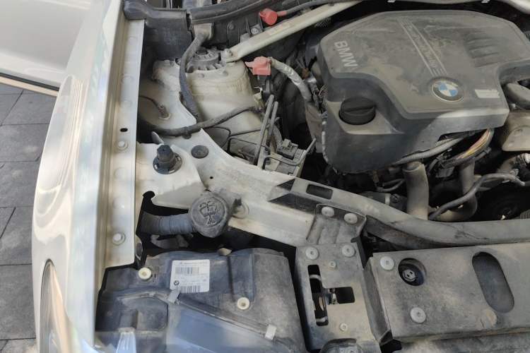 Used BMW X4 2014 xDrive20i X Design Package Engine Bay Right