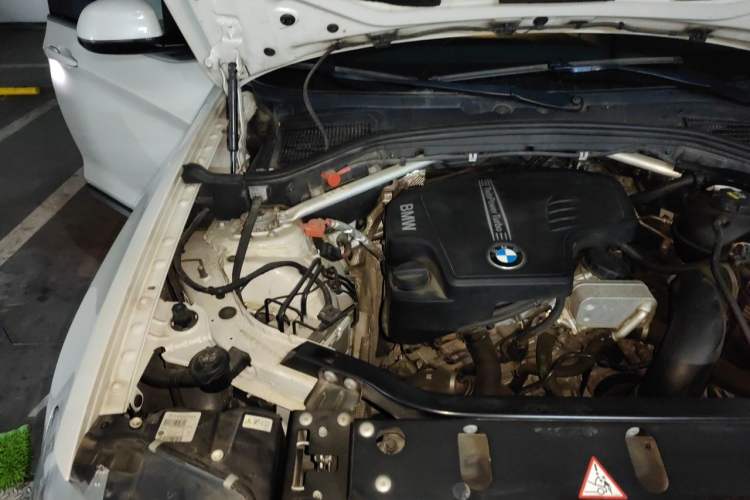 Used BMW X4 2014 xDrive20i X Design Package Engine Bay Right