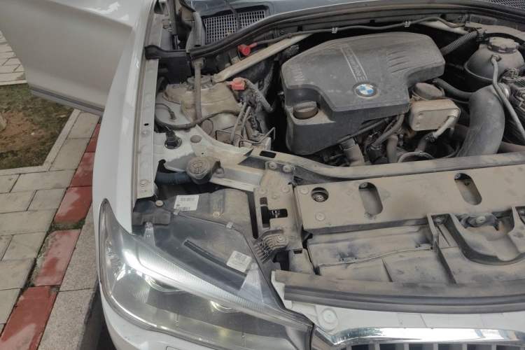 Used BMW X4 2014 xDrive20i X Design Package Engine Bay Right