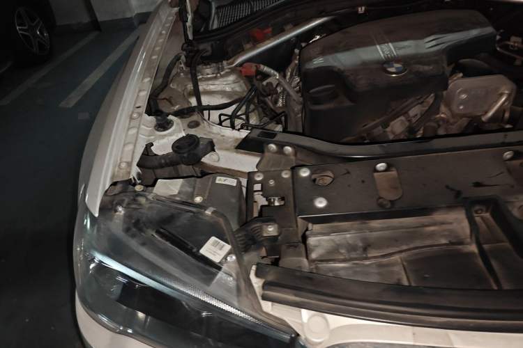 Used BMW X4 2014 xDrive20i X Design Package Engine Bay Right