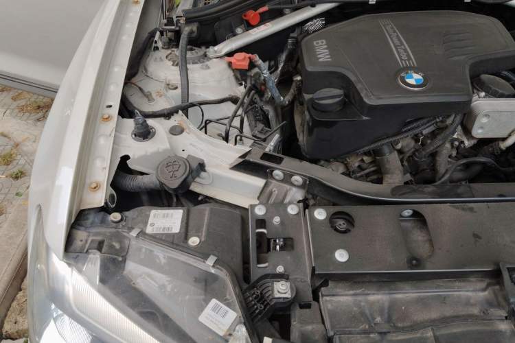 Used BMW X4 2014 xDrive20i X Design Package Engine Bay Right