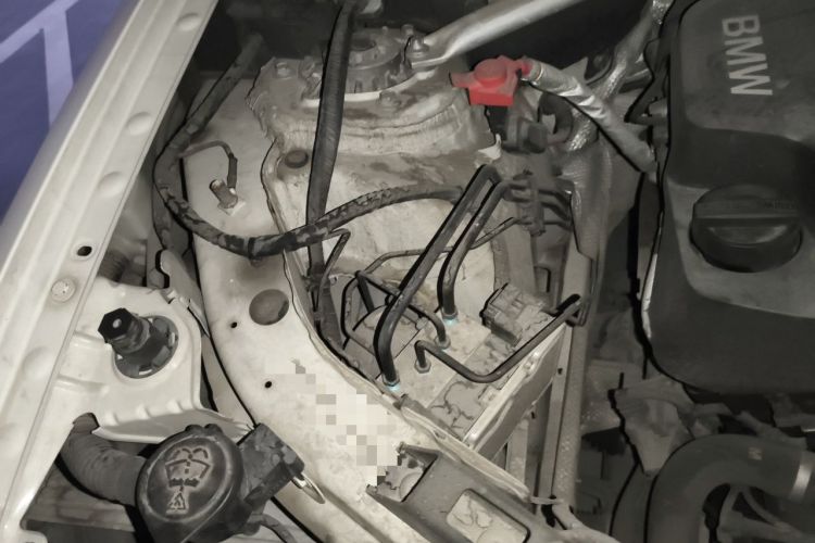 Used BMW X4 2014 xDrive28i Leading Model Engine Bay Right