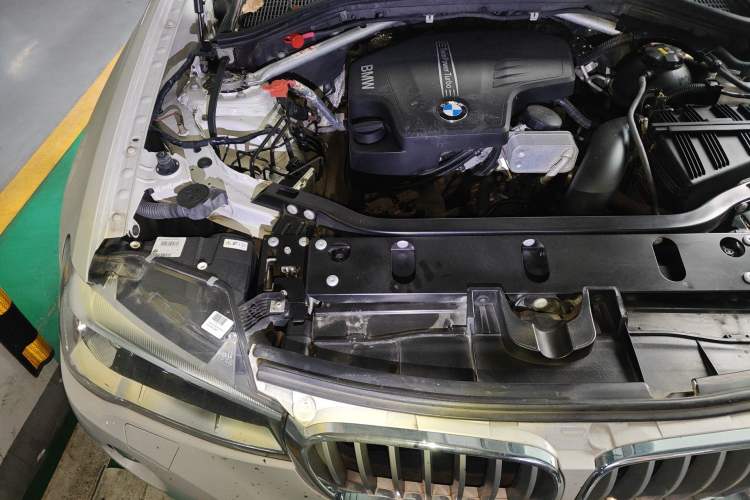 Used BMW X4 2014 xDrive20i X Design Package Engine Bay Right