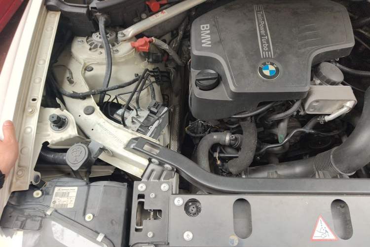 Used BMW X4 2014 xDrive20i X Design Package Engine Bay Right
