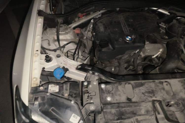 Used BMW X4 2014 xDrive20i X Design Package Engine Bay Right
