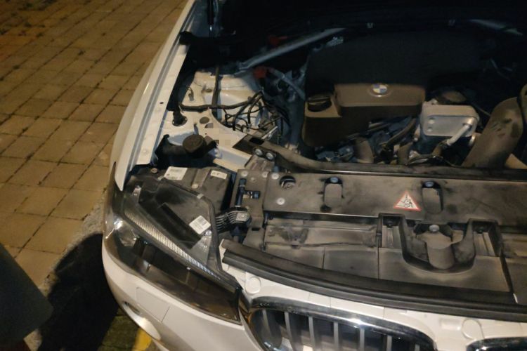 Used BMW X4 2014 xDrive20i X Design Package Engine Bay Right