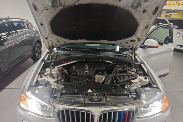 Used BMW X4 2014 xDrive28i Leading Model Engine Bay