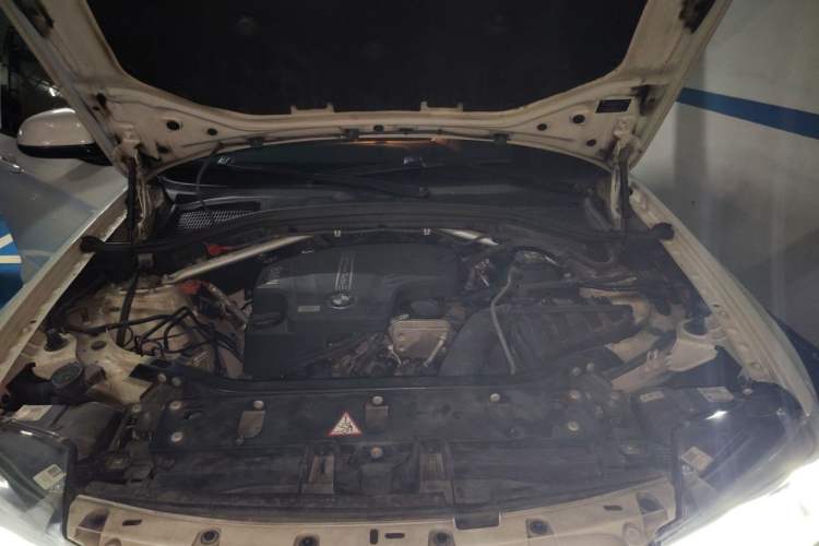 Used BMW X4 2014 xDrive28i M Sport Edition Engine Bay