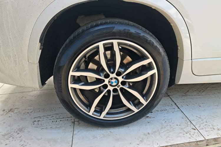 Used BMW X4 2014 xDrive35i M Sport model Exterior 2