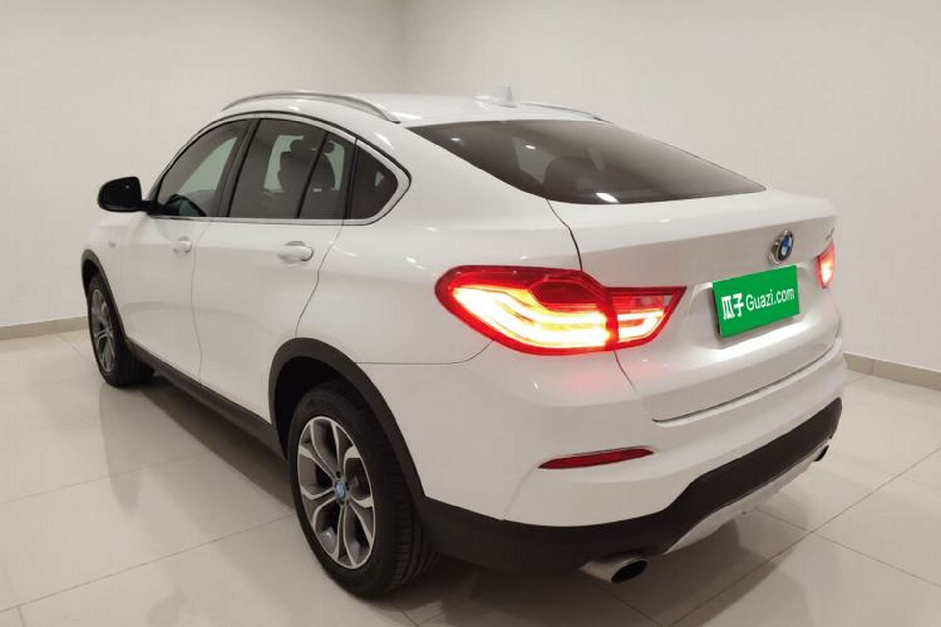 Used BMW X4 2014 xDrive20i X Design Package Exterior 3