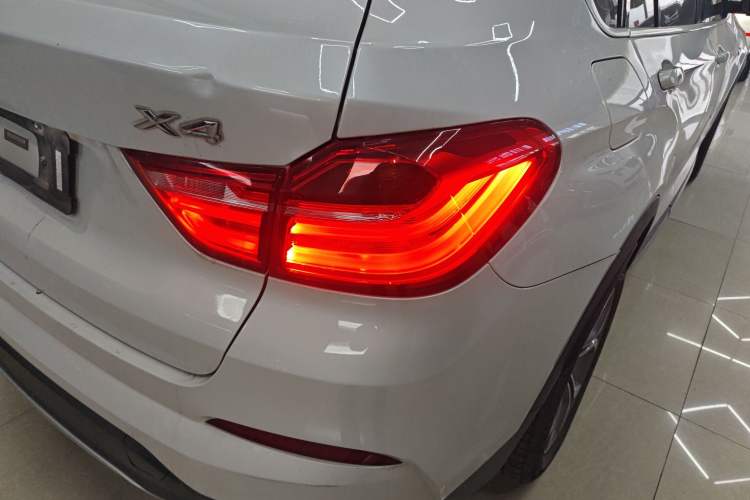 Used BMW X4 2014 xDrive20i X Design Package Exterior 3