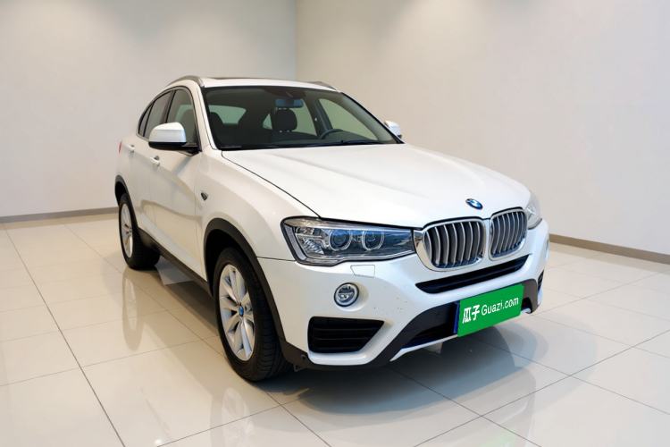 Used BMW X4 2014 xDrive28i Leading Model Front Right 45 Deg