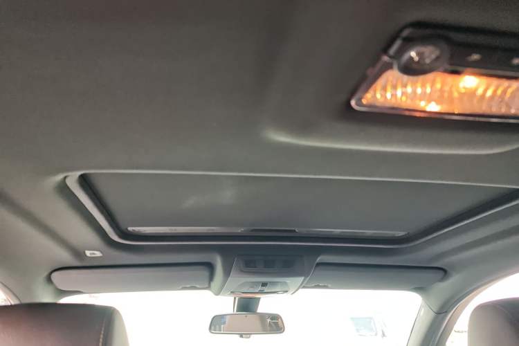 Used BMW X4 2014 xDrive35i M Sport model Headliner