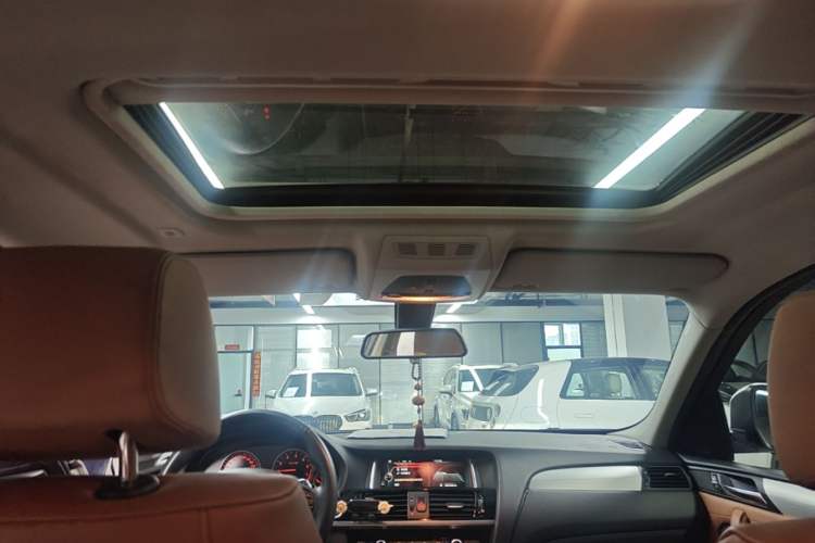 Used BMW X4 2014 xDrive28i Leading Model Headliner