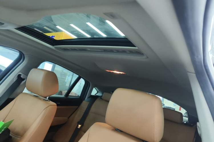 Used BMW X4 2014 xDrive20i X Design Package Headliner