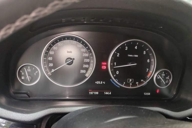 Used BMW X4 2014 xDrive28i M Sport Edition Instrument Cluster